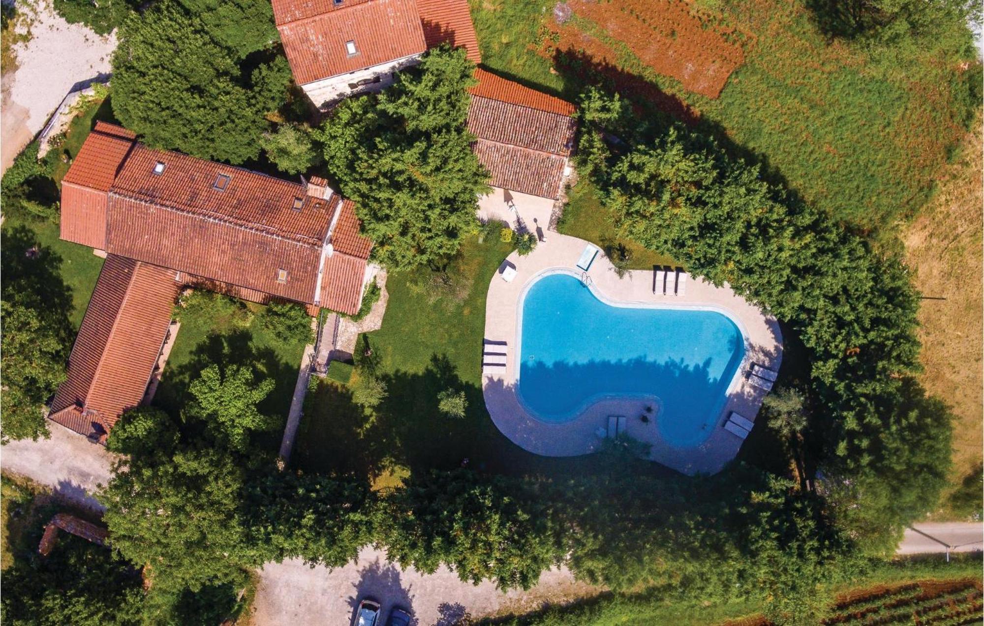 Nice Home In Bale With House A Panoramic View Exteriér fotografie